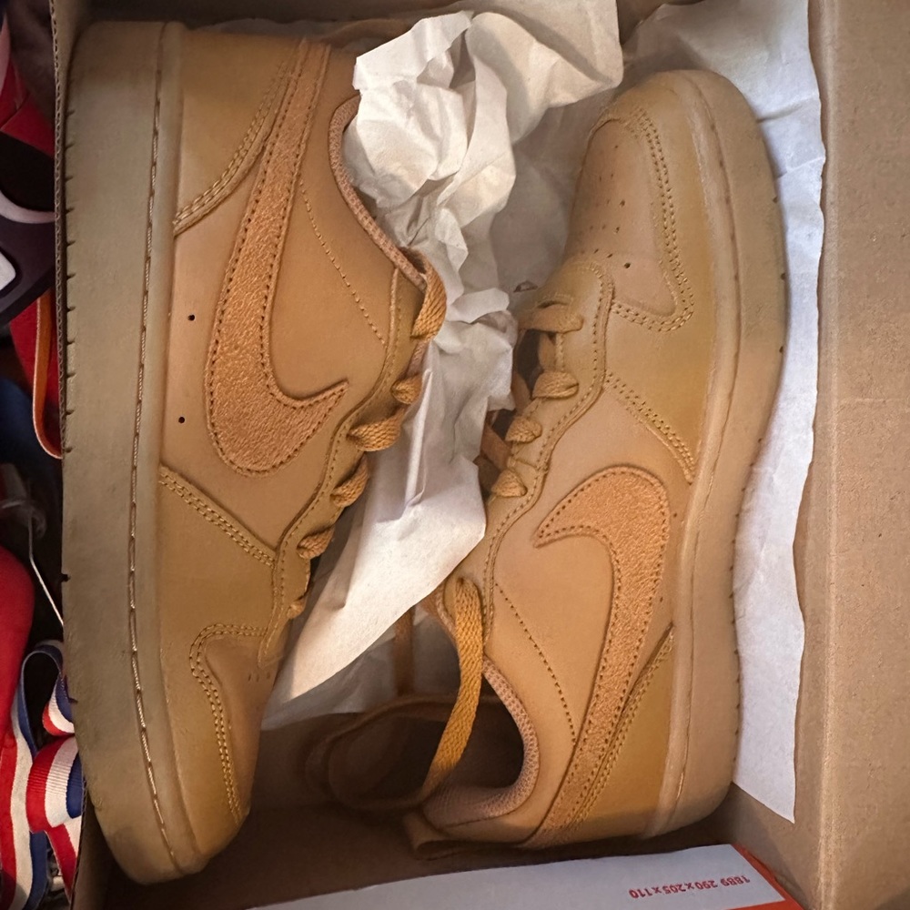 Nike 5.5y
